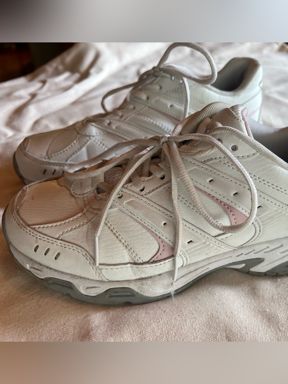 Avia Avi-Verge White Pink Sneakers 9W Wide Walking Shoes